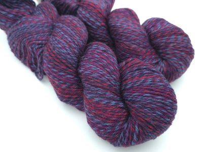 ​​​Cascade 220 Superwash Wave - 104 Berries