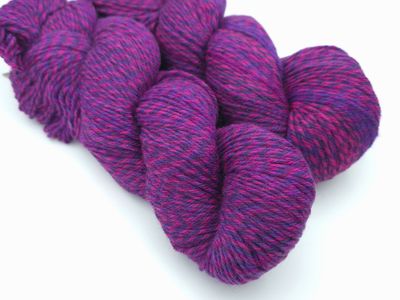 ​​​Cascade 220 Superwash Wave -117 Grapes