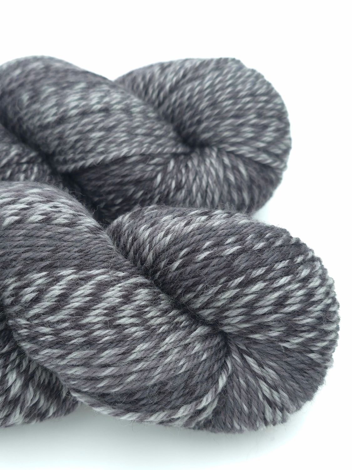 Cascade 220 Superwash Wave - 110 Graphite Cascade 220 Superwash Wave - 110 Graphite