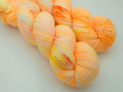 Mango Swirl Ladybug on Cascade Heritage