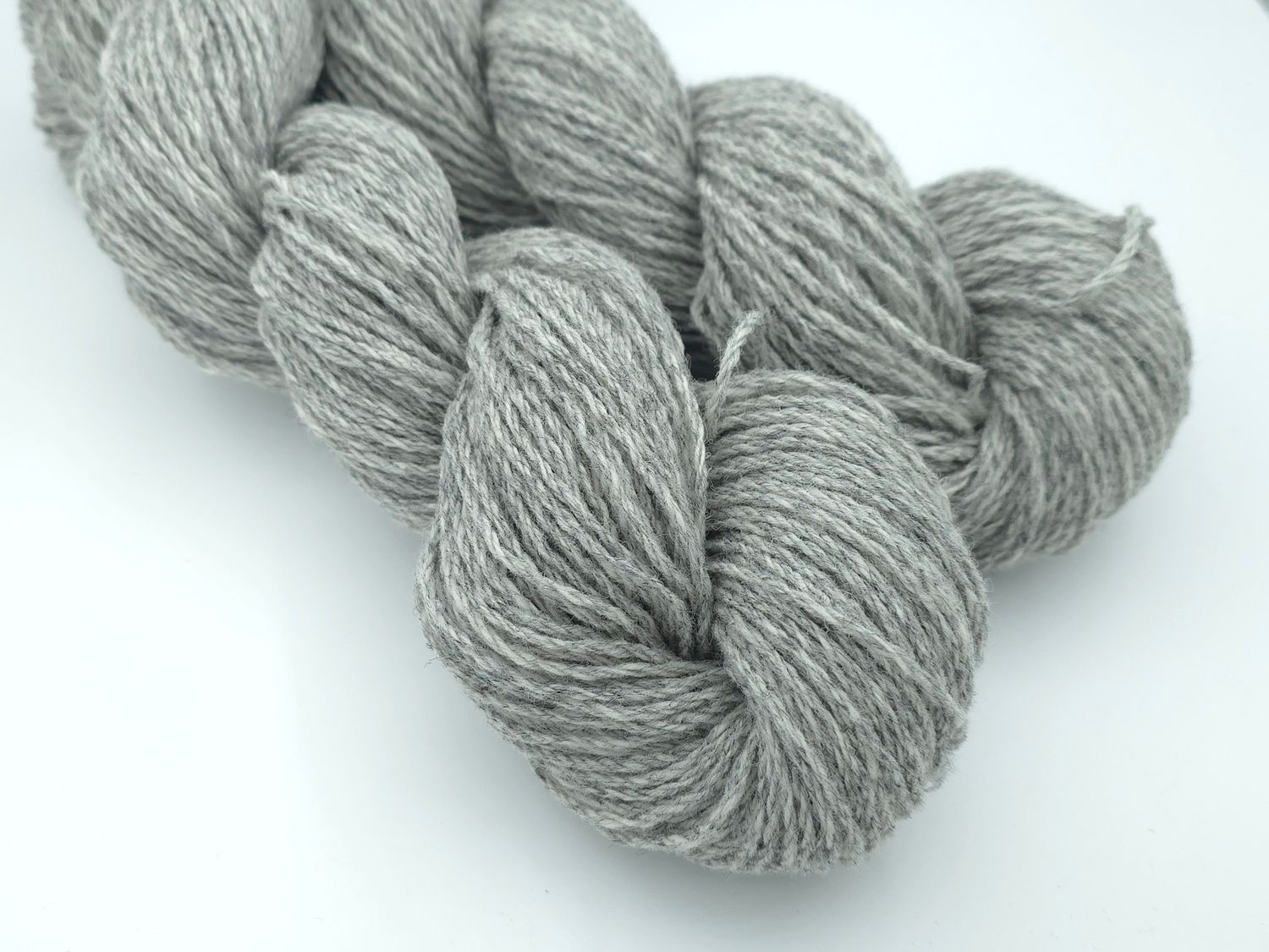 Undyed Corriedale DK 230m/100g