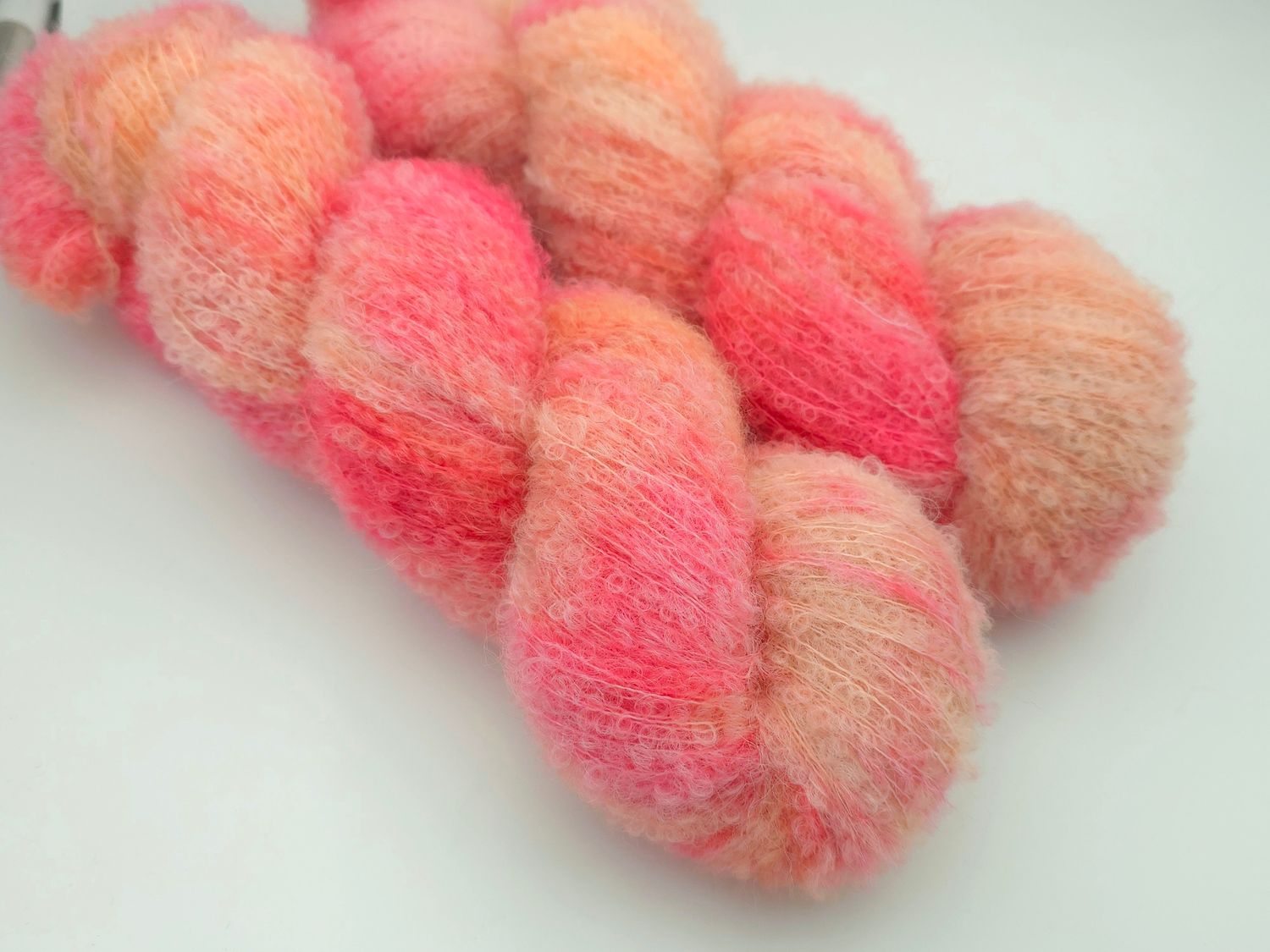 Melon Salad Alpaca Bouclé Lace 800m/100 g Melon Salad Alpaca Bouclé Lace 800m/100 g