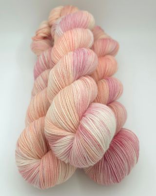 Flawless Ladybug on Organic Merino 400m/100g