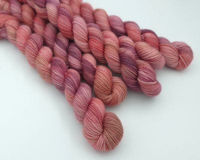 Antique Rose Ladybug Sock Mini 20g/85m
