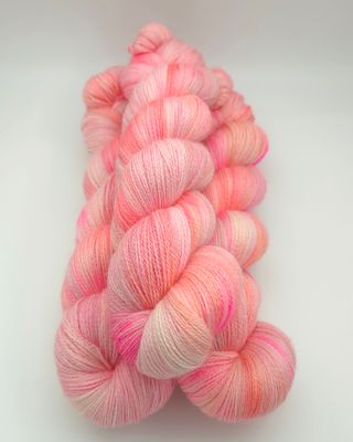 Cherry Flower BFL/Silke Lace