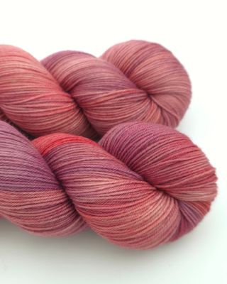 Antique Rose Ladybug on Organic Merino 400m/100g