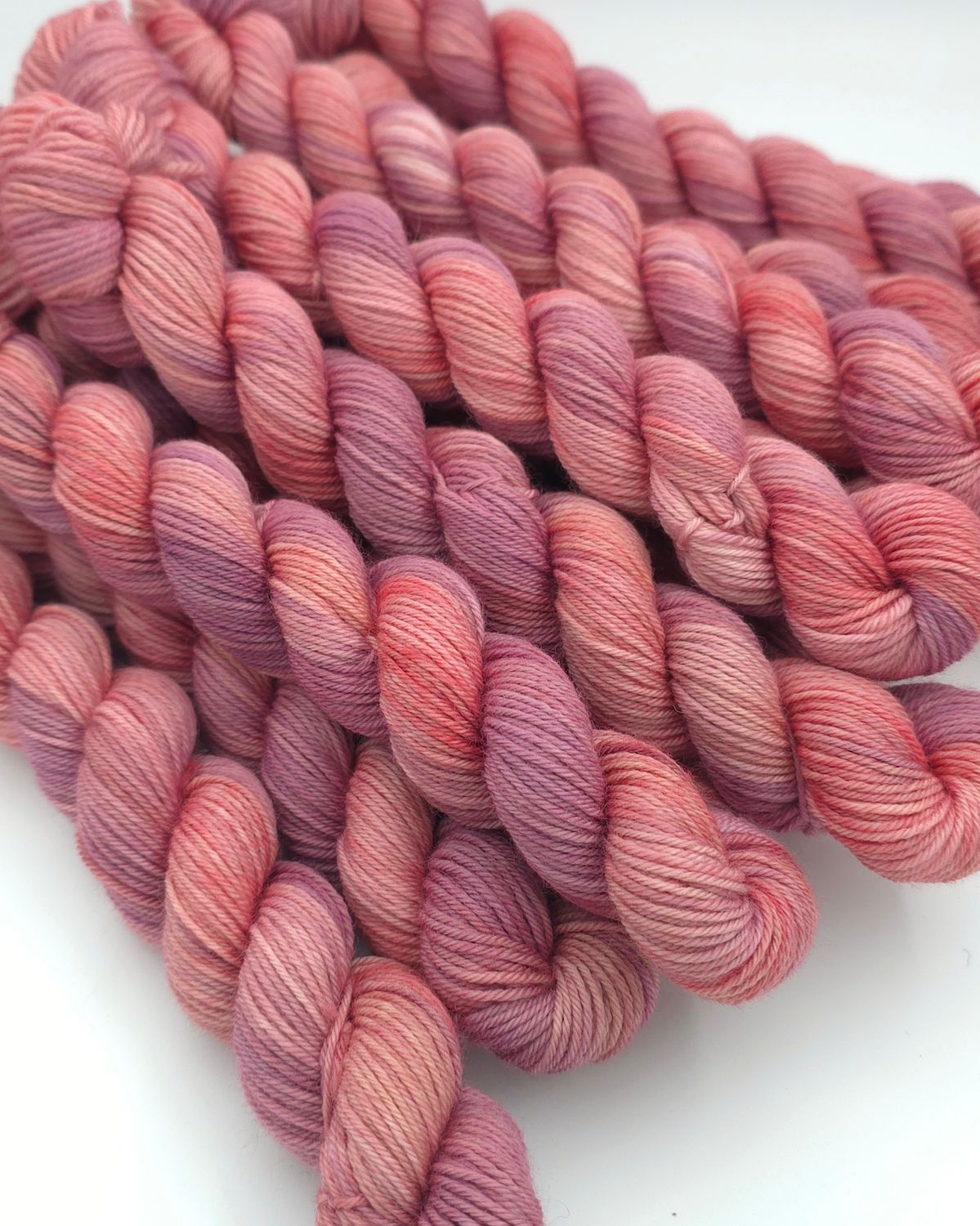 Antique Rose Minis Ladybug on Organic Merino 80m/20g