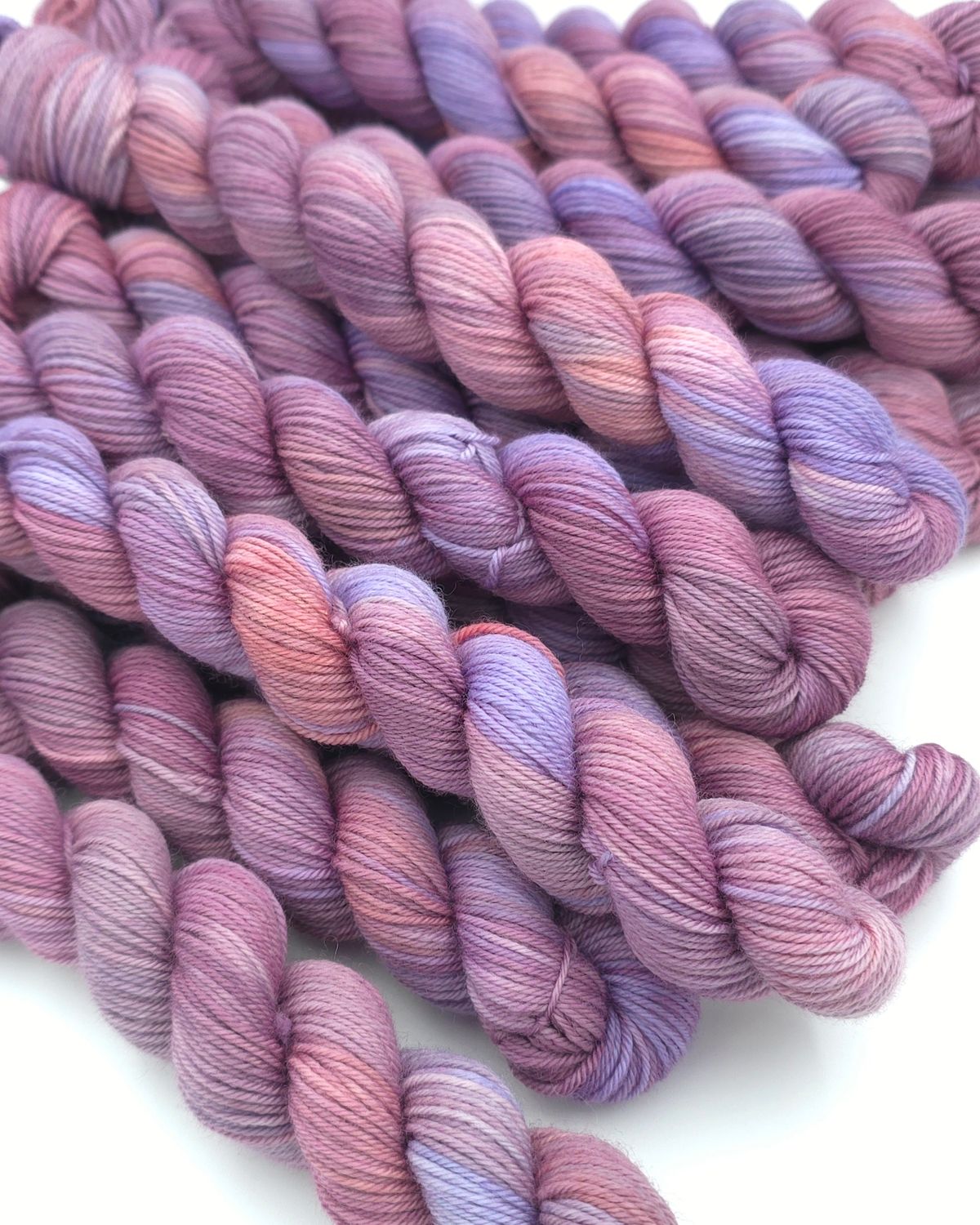 Lilacs Minis Ladybug on Organic Merino 80m/20g