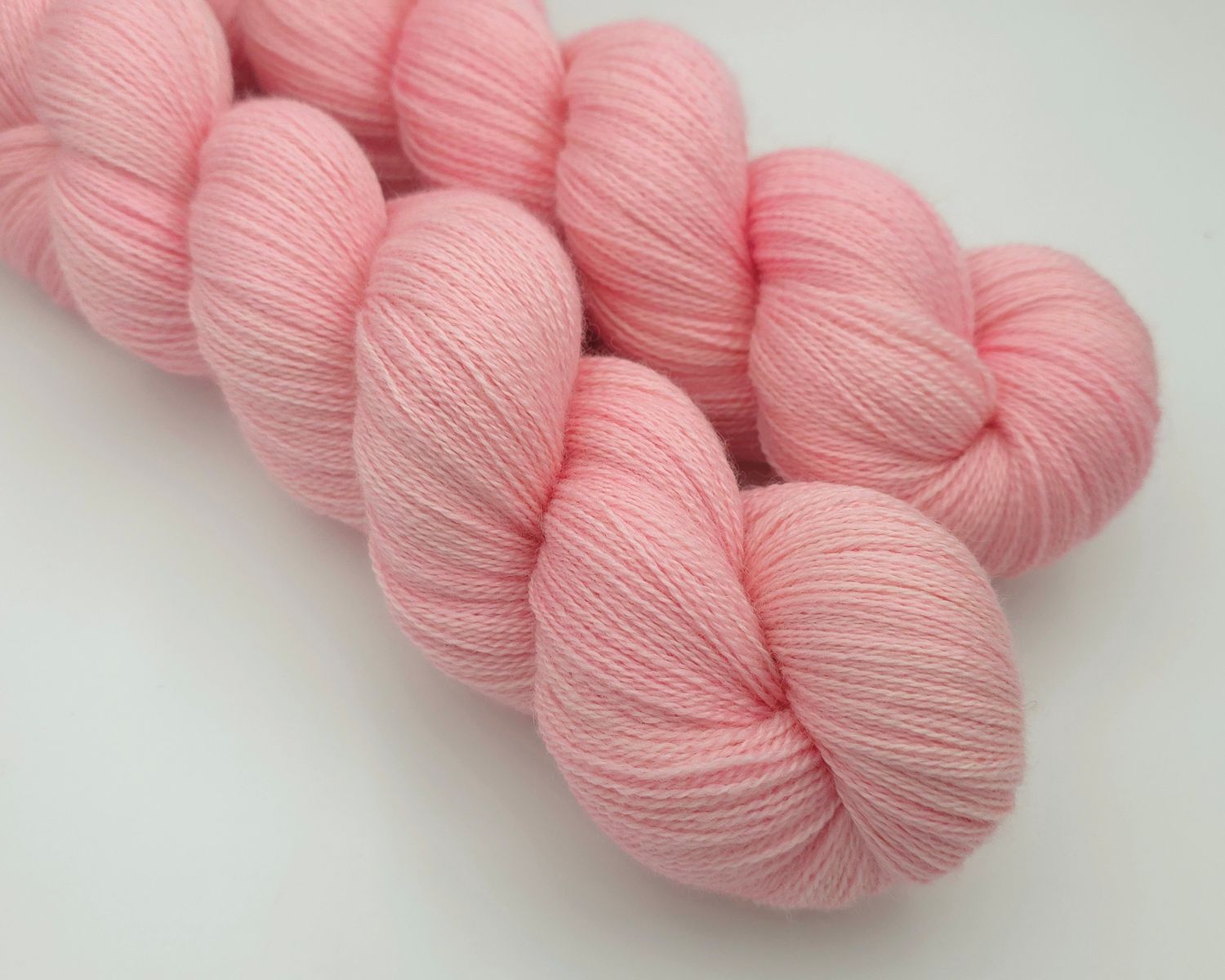 Strawberry milk BFL/Silke Lace