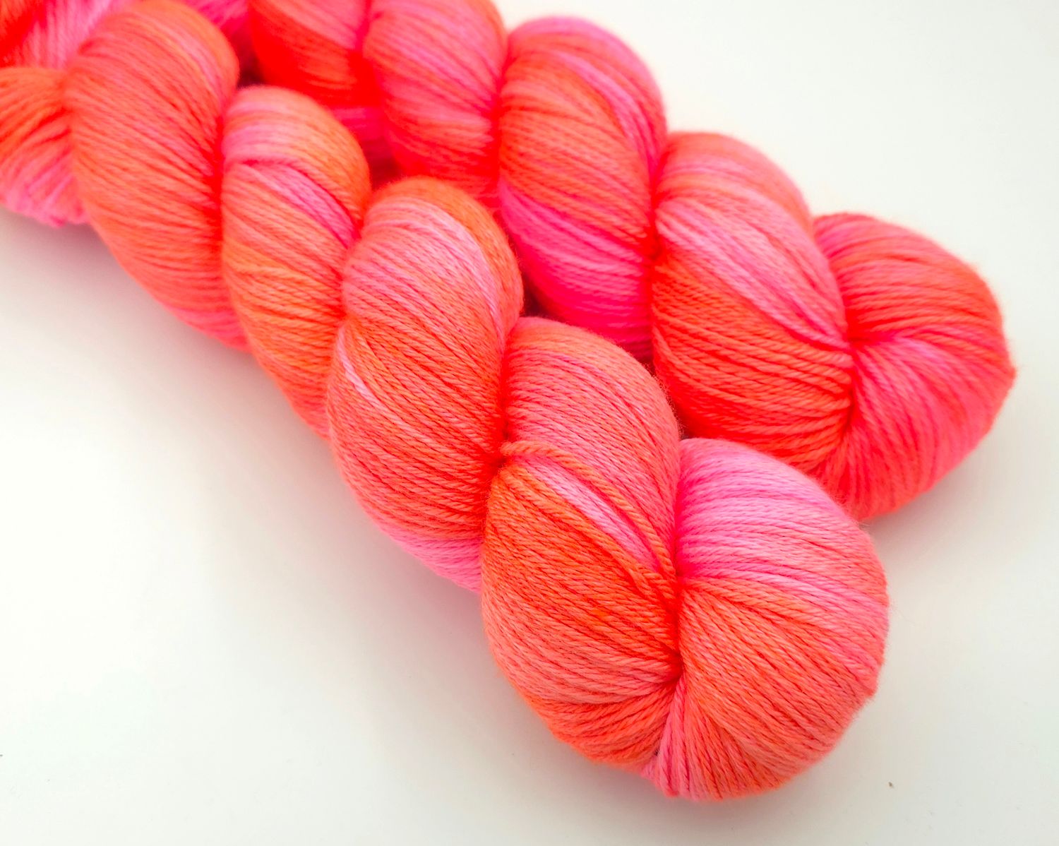 Pink Punch Fifty Fifty Merino/Silke 400m/100g Pink Punch Fifty Fifty Merino/Silke 400m/100g