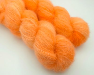 Sweet Potato Alpaca Cloud 380 m/100 g Sweet Potato Alpaca Cloud 380 m/100 g