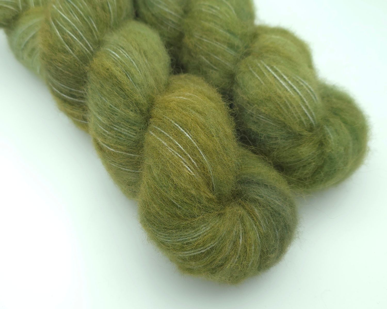Olive Alpaca Cloud 380 m/100 g Olive Alpaca Cloud 380 m/100 g