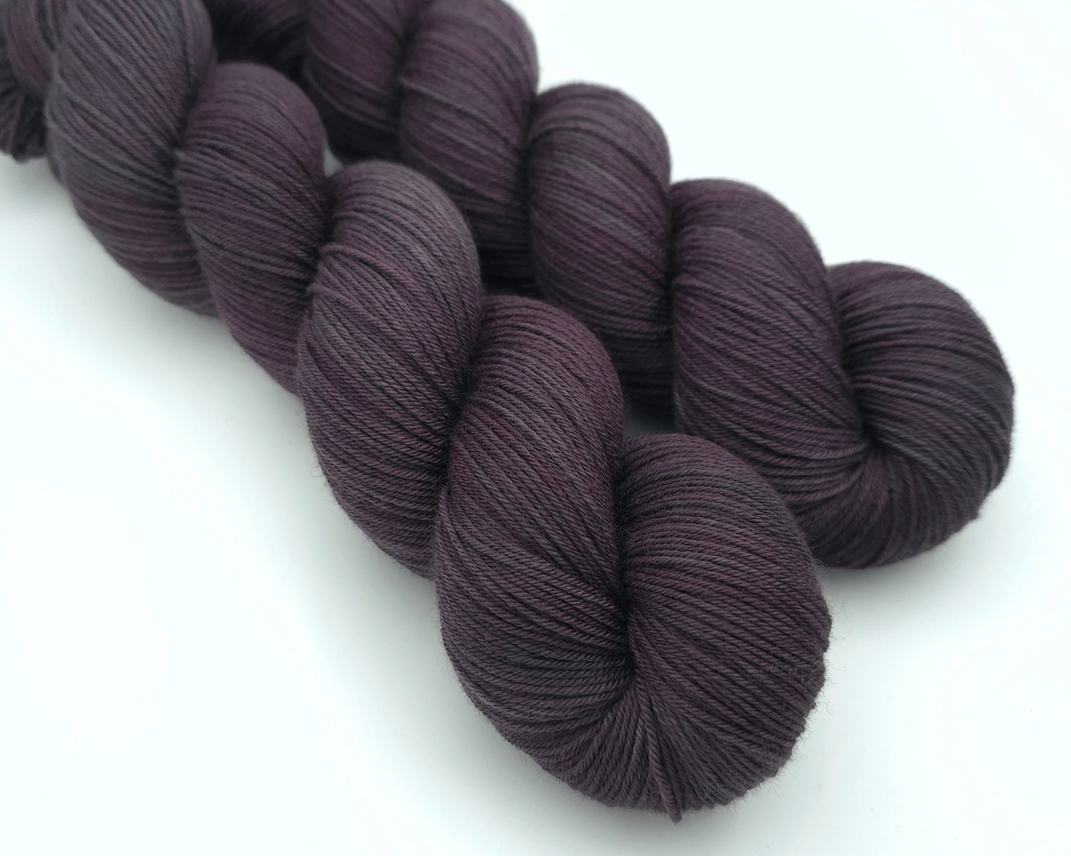 Dark Roast Ladybug on Organic Merino 400m/100g