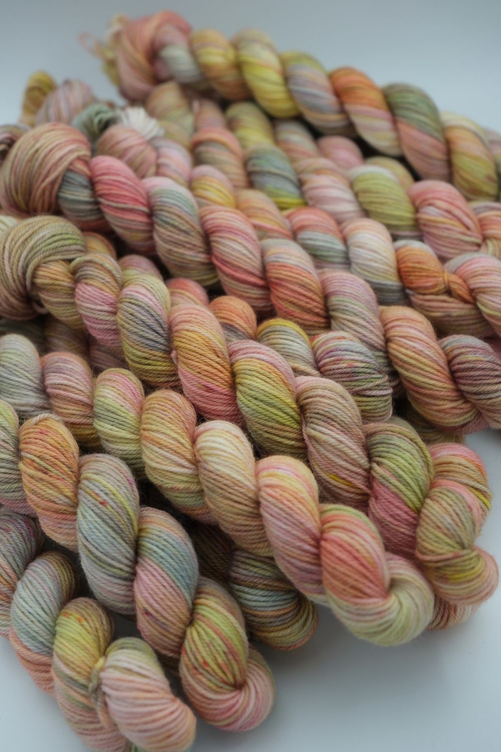 Remembrance Minis Ladybug on Organic Merino 80m/20g