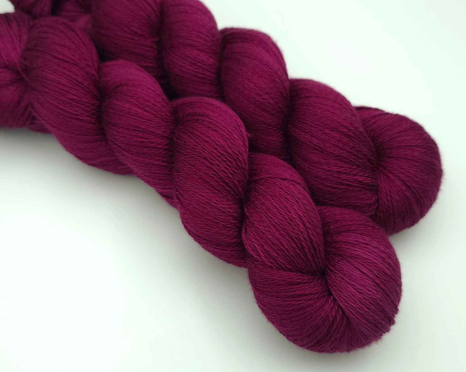 Mulberry Silk 800m/100 g Mulberry Silk 800m/100 g