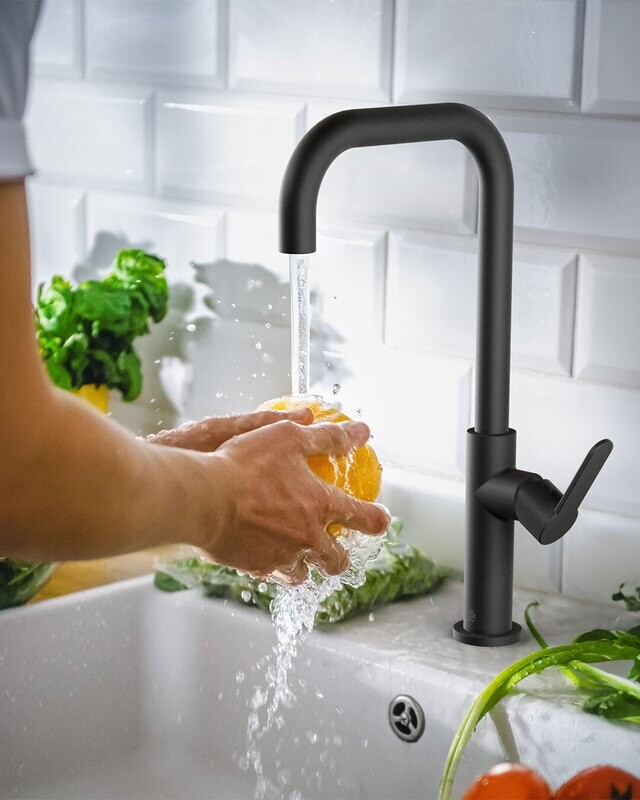 GRIFO COCINA 1 COM FULTON CON PICO MOVIL NEGRO FV