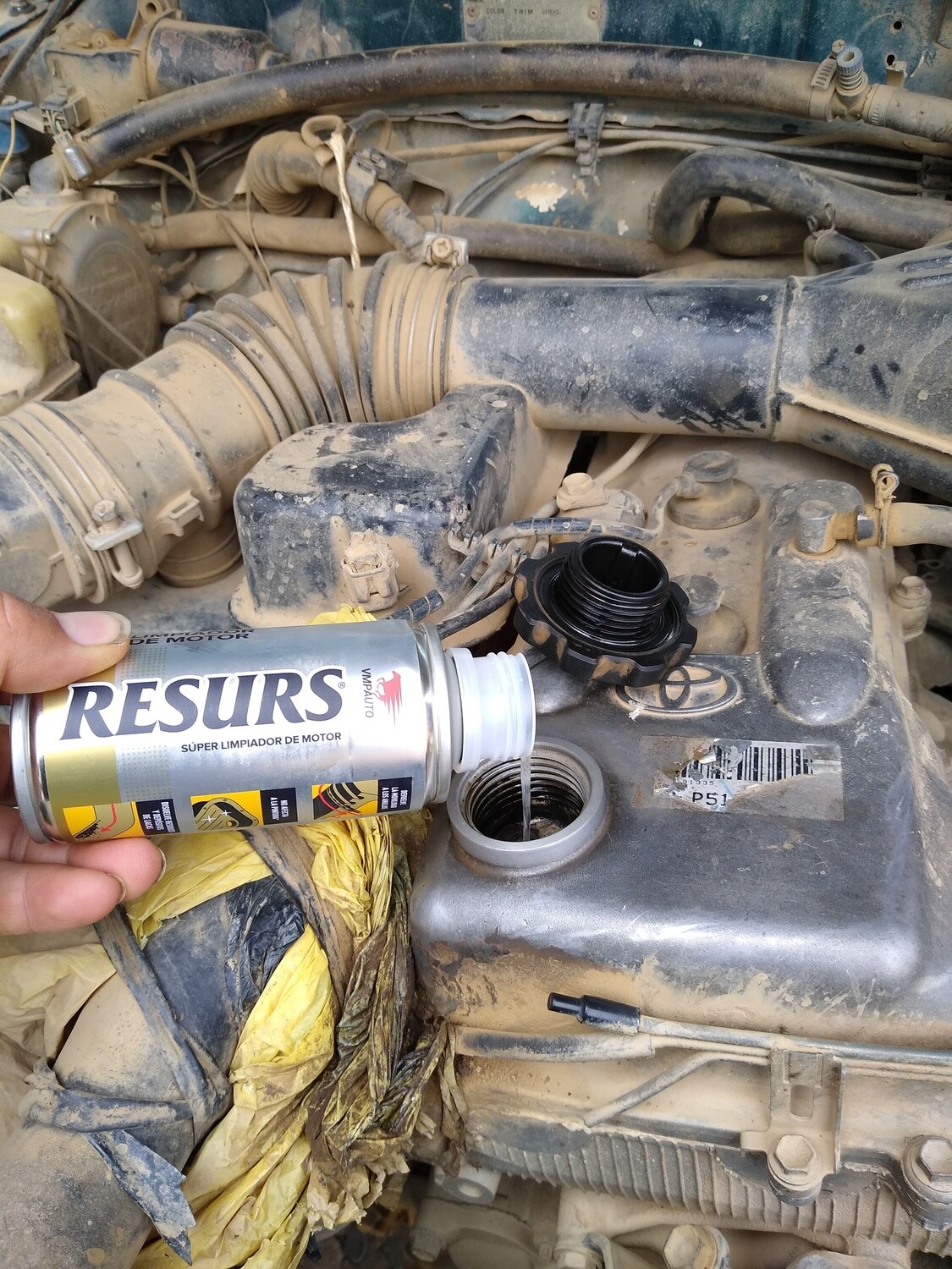 RESURS DE 100 ML. SUPER LIMPIADOR Y DESCARBONIZADOR PARA MOTOR.