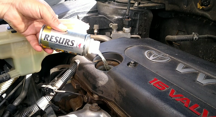 RESURS DE 100 ML. SUPER LIMPIADOR Y DESCARBONIZADOR PARA MOTOR.