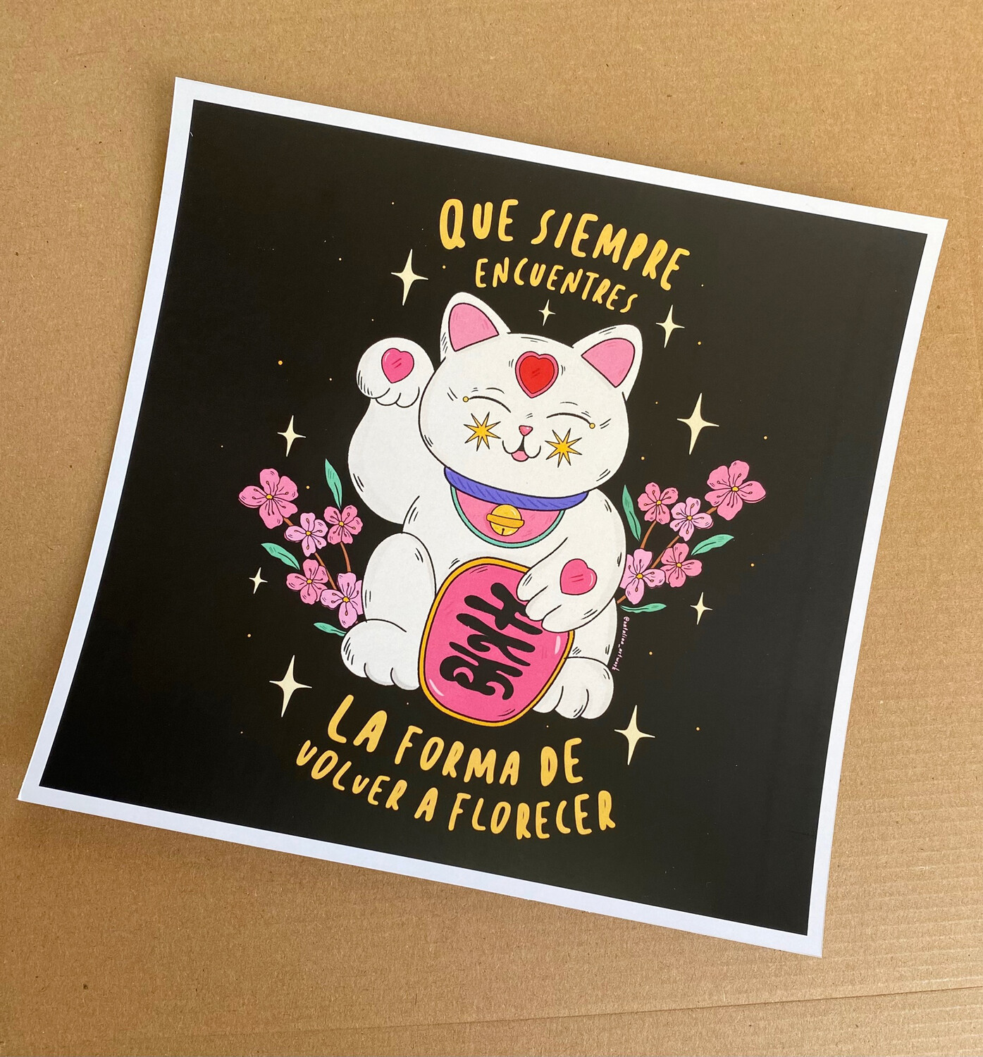 Gato de la suerte con corazón