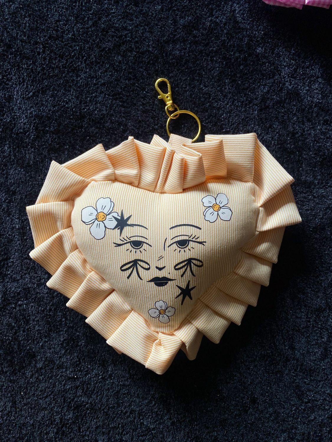Corazón amarillo