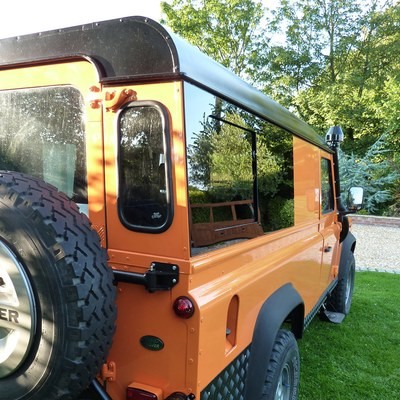 thumbnail image 2 of Heated Rear Safari Door Glass – Green Tint For Land Rover Defender Series 90 & 110 (MTC8951) 2 of 5