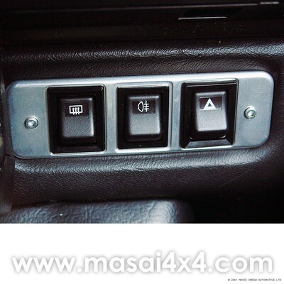 Billet Aluminium Switch Panel (for 3x Switches) for Land Rover Defender 200TDi/300TDi