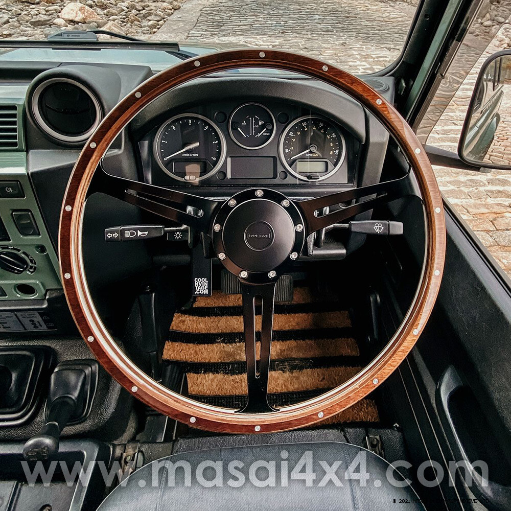 Evander Beech Wood 17" Steering Wheel & Slim Boss Kit - for Defenders with 36 or 48 Spline (Black spokes and centre)