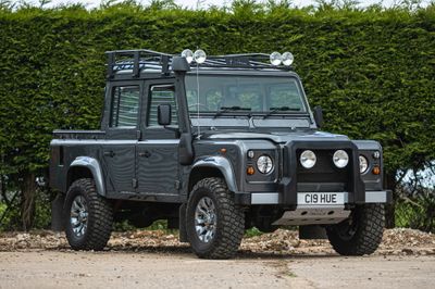 2002 Land Rover Defender 110 TD5 Double-Cab 2.5L