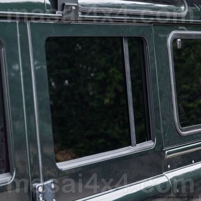 Middle Row Door Glass for Defender 110 (4 Pieces) Middle Row Door Glass for Defender 110 (4 Pieces)