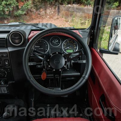 Williams 15" Leather Steering Wheel & Slim Boss Kit - for Defenders with 48 Splines (Black)