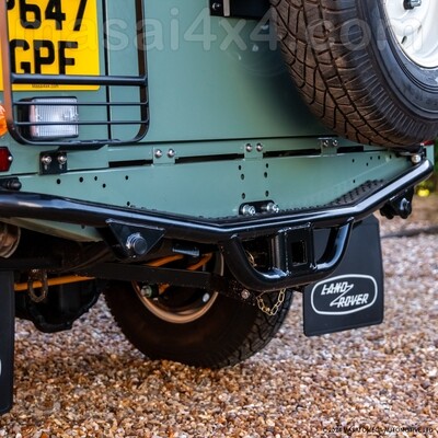NAS Rear Step - US version with receiver (for Defender 90/110) - Zinc Plated & Powder Coated