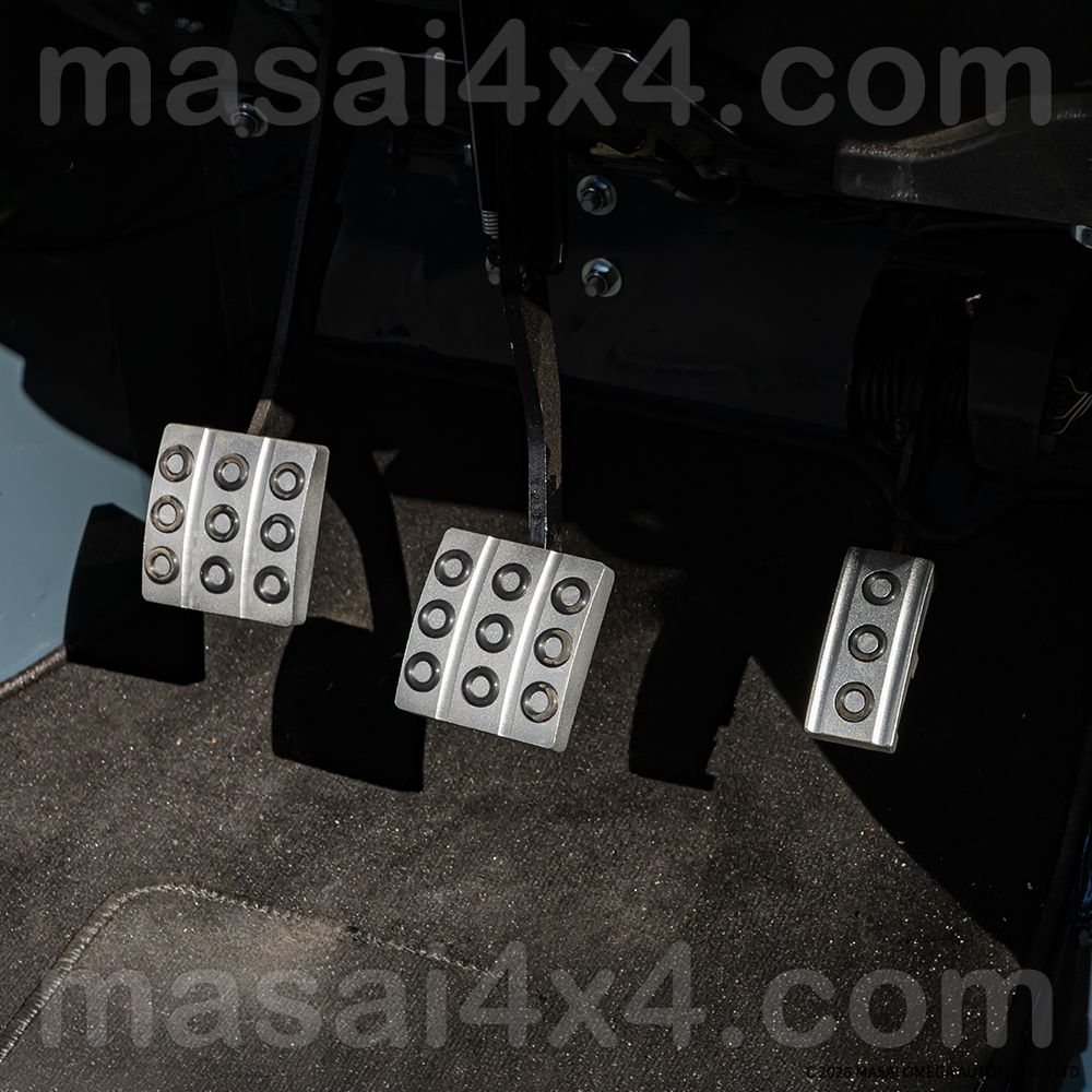 Billet Aluminium Pedal Cover Kits for Land Rover Defender (1999-2016) Billet Aluminium Pedal Cover Kits for Land Rover Defender (1999-2016)