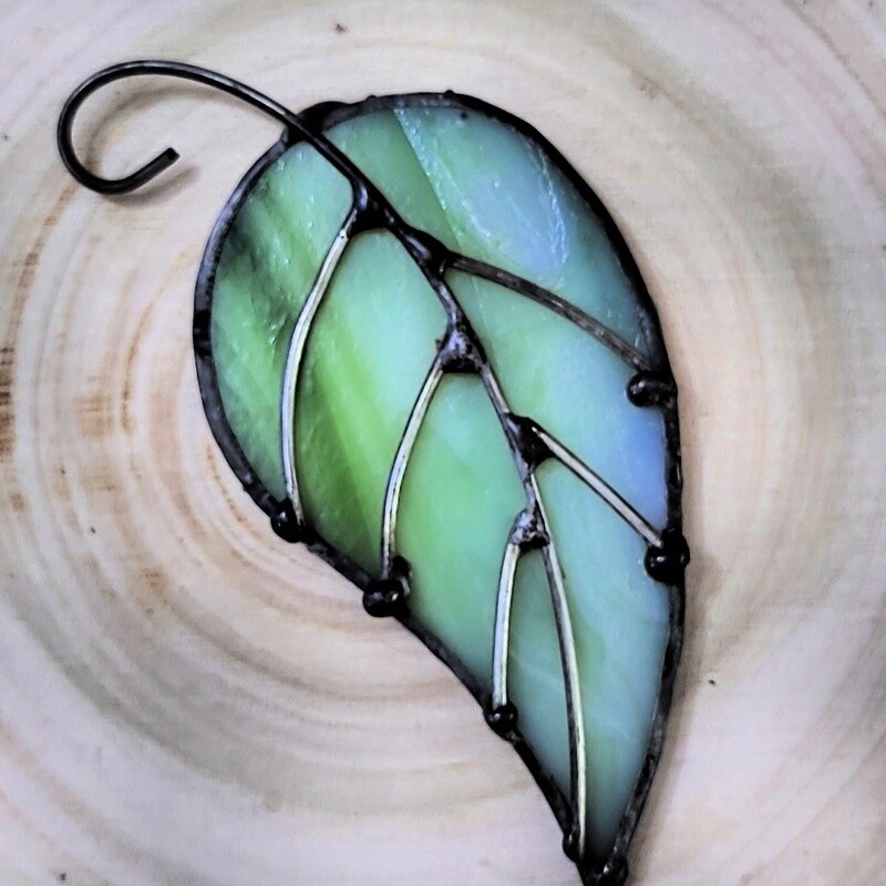 Stained Glass Green Leaf