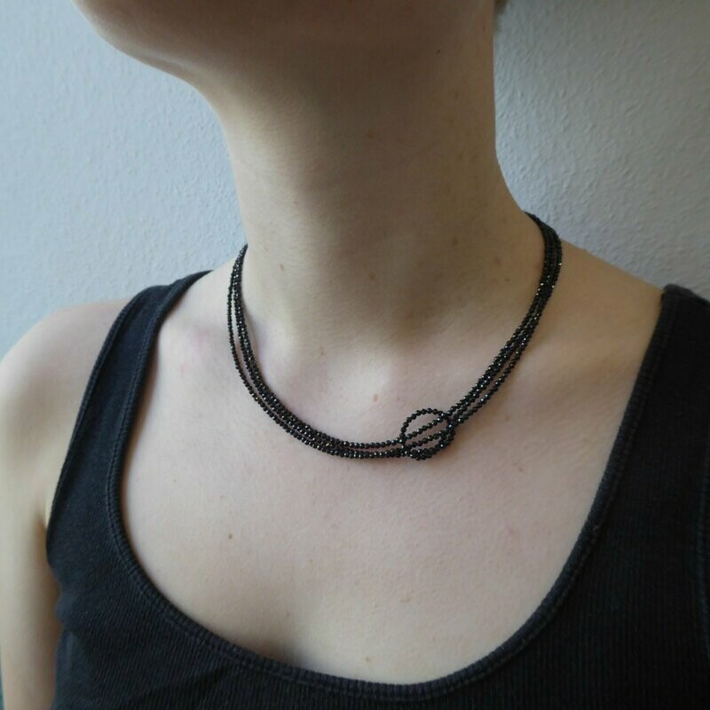 Spinell Knotenkette