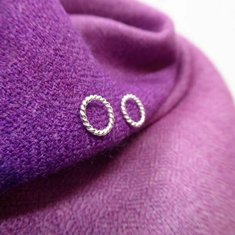 Gewundener Kranz / Kreis Ohrstecker Gewundener Kranz / Kreis Ohrstecker