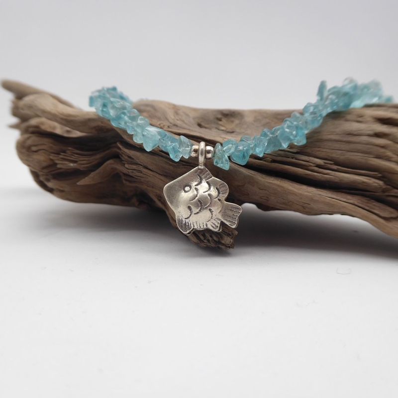 Aquamarin Armband mit Fisch Anhänger Aquamarin Armband mit Fisch Anhänger