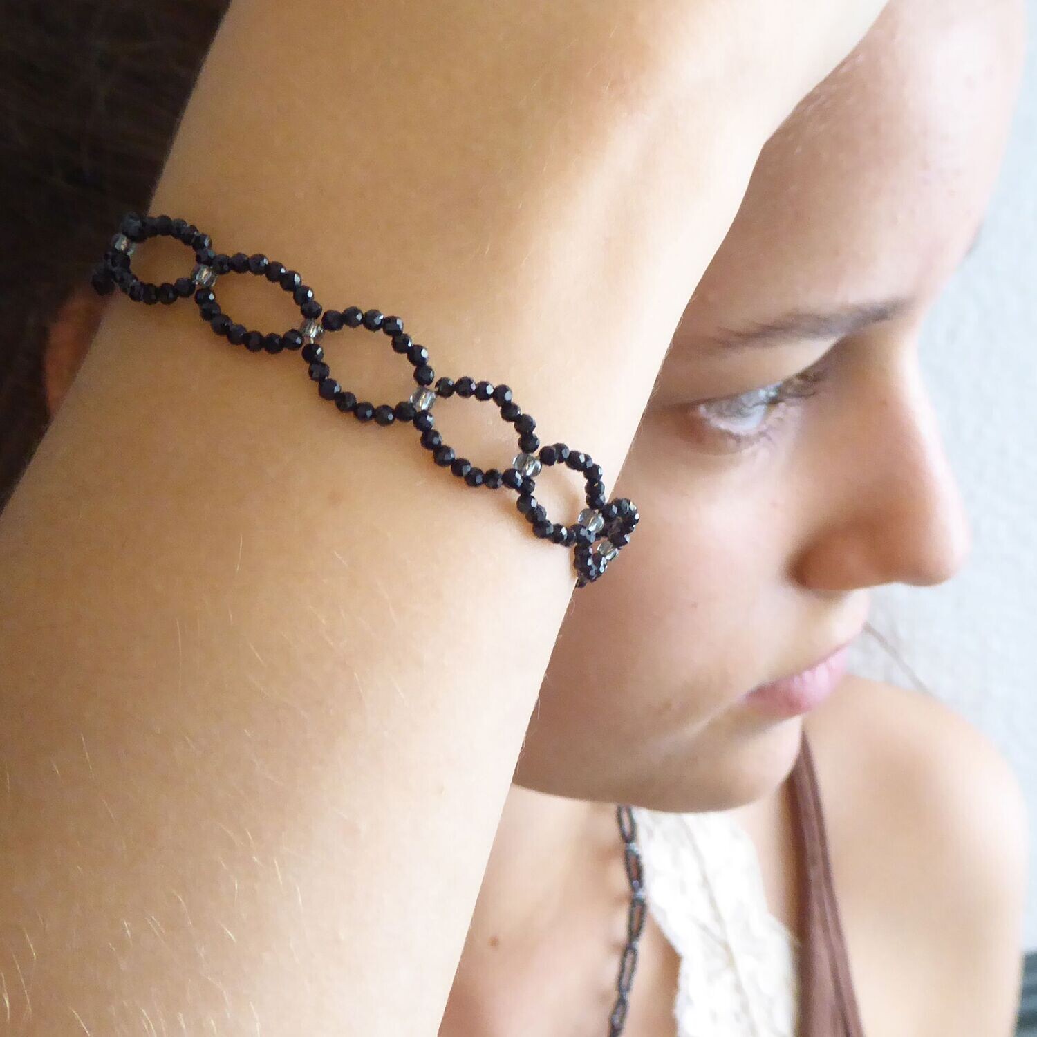 Doppelhelix Armband Spinell schwarz und andere Farben