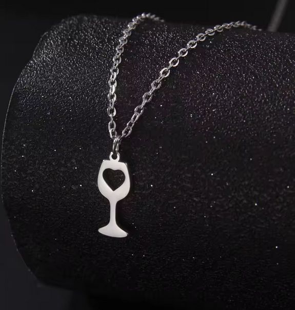 ? - Ein Herz für Wein, Edelstahl