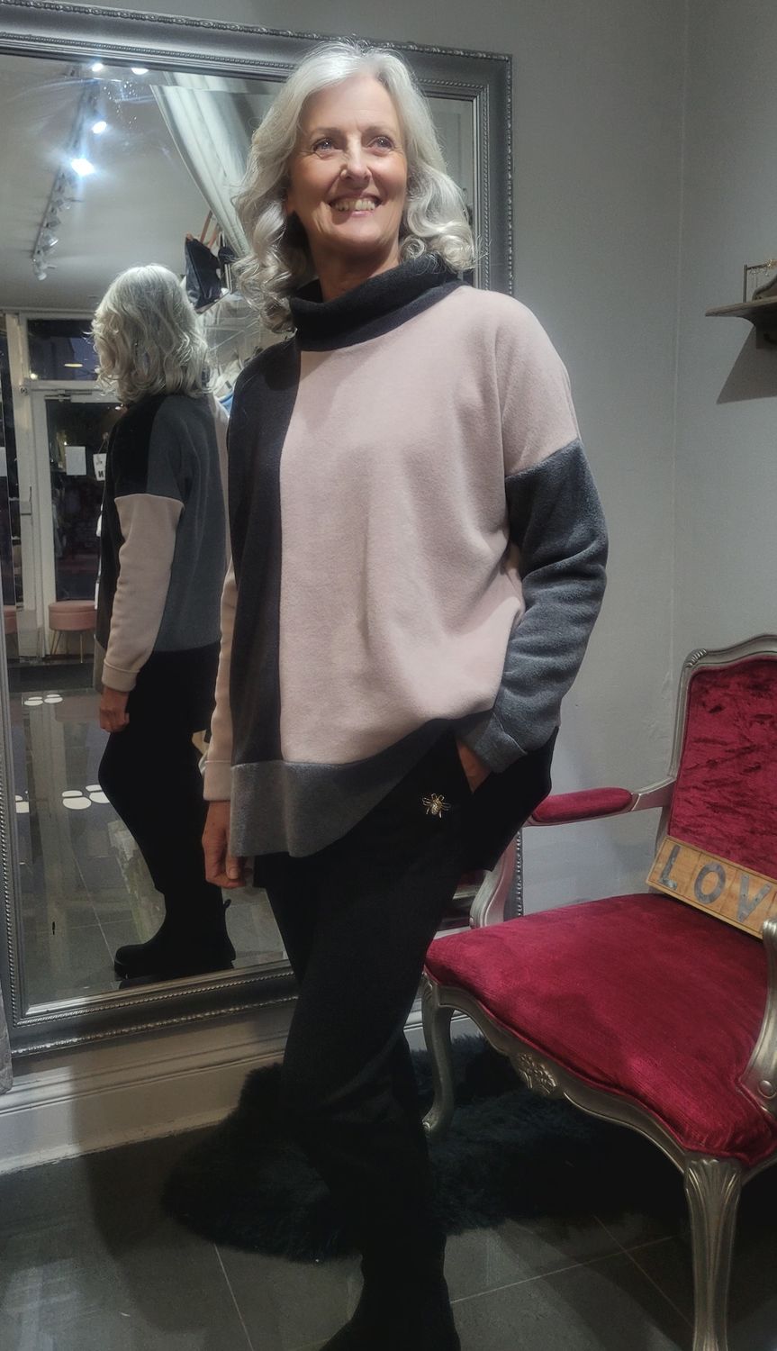 Henrietta Steffensen Fleece patch colour Sweater