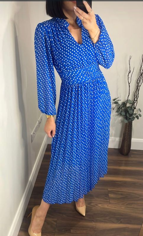 Pattern Dress with pleated skirt
