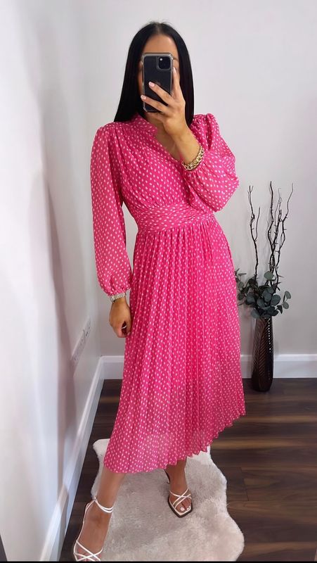 Pattern Dress with pleated skirt