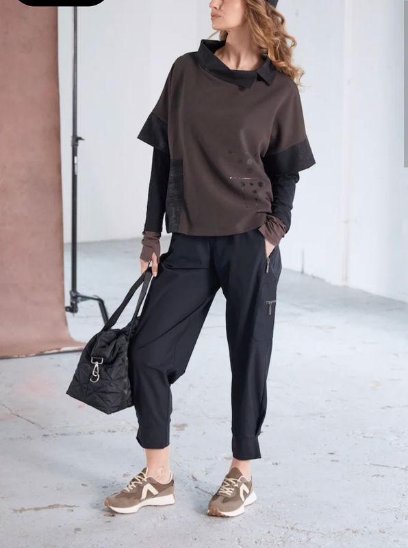 Naya Cuff drawstring trousers with side pocket and zips.