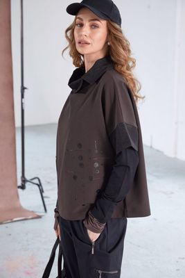 NAYA PLACEMENT TOP WITH CUT AWAY COLLAR