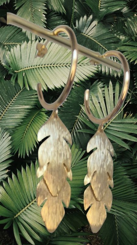 Leaf Hoop Gold