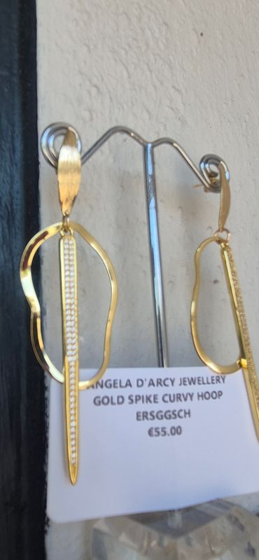 Gold Spike Curvy Hoop Earings