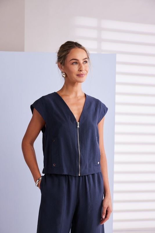 NAYA short vee neck top with Pocket and zip