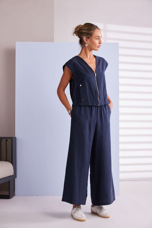 NAYA short vee neck top with Pocket and zip