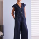 NAYA Pull up trouser with seams