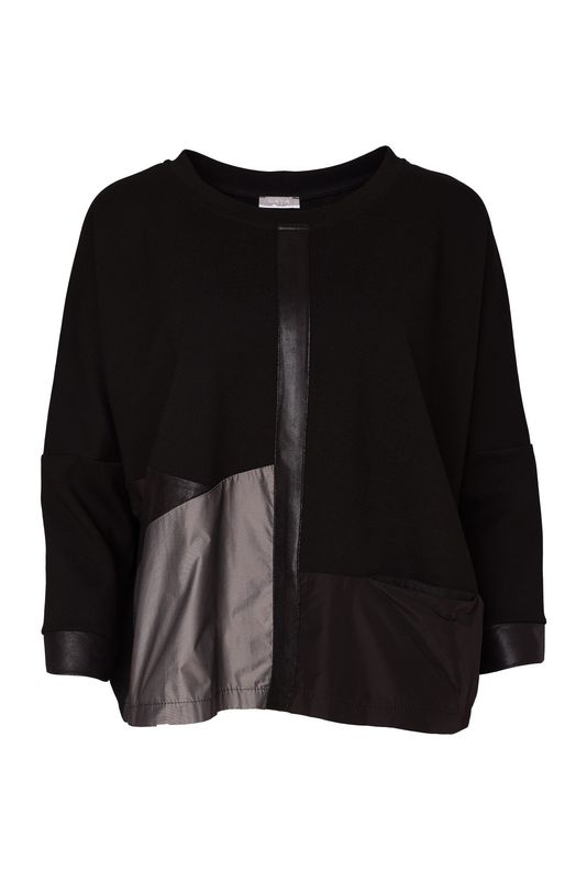 NAYA TOP ROUND NECK WAITH CONTRAST SECTIONS