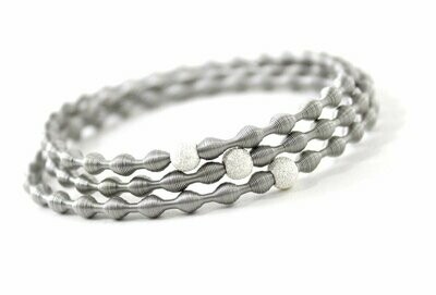 Edelstahl Stretch Armbänder mit 925 Silber Perlen in Weiss